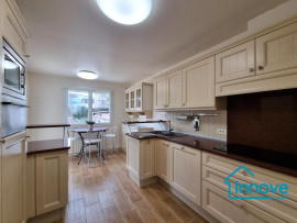 Vente
Meulière avec 5 chambres dont 2 dans une maison annexe aménag?