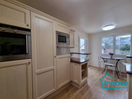 Vente
Meulière avec 5 chambres dont 2 dans une maison annexe aménag?
