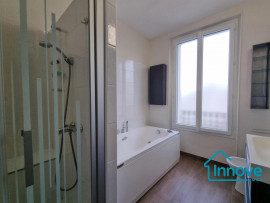 Vente
Meulière avec 5 chambres dont 2 dans une maison annexe aménag?