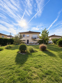 
                                                                                        Vente
                                                                                         MEYZIEU – MAISON INDIVIDUELLE AVEC JARDIN DE 80 M² HABITABLES ET 80 M² SUPPLÉMENTAIRES À AMÉNAGER