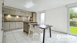 
                                                                                        Vente
                                                                                         Mondonville Apt 3 p, 85m² avec grand jardin