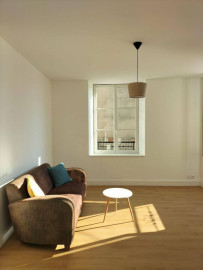 
                                                                                        Location
                                                                                         MONTMORILLON CENTRE - Appartement de type 3