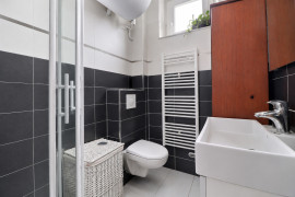 
                                                                                        Vente
                                                                                         Montrouge, secteur Mairie / Beffroi 5P 111M²