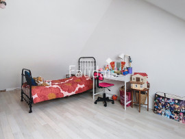 
                                                                                        Vente
                                                                                         MOON-SUR-ELLE Maison en pierre avec 2.4ha