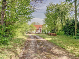 
                                                                                        Vente
                                                                                         MOON-SUR-ELLE Maison en pierre avec 2.4ha