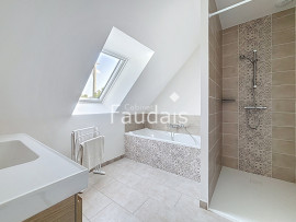 
                                                                                        Vente
                                                                                          MOYON - Maison récente - autonomie plain pied - proche comm