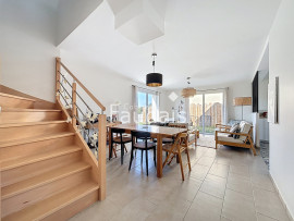 
                                                                                        Vente
                                                                                          MOYON - Maison récente - autonomie plain pied - proche comm