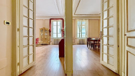 
                                                                                        Vente
                                                                                         Musiciens - L’élégance d’une Villa de la Renaissance Italienne au cœur de la ville