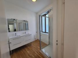 
                                                                                        Location
                                                                                         NANCY, Faculté des Lettres, STUDIO