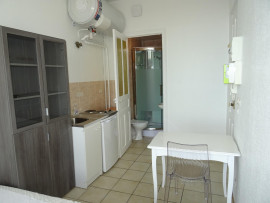 
                                                                                        Location
                                                                                         NANCY proche IUT Charlemagne, STUDIO