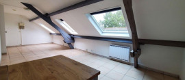 
                                                                                        Location
                                                                                         Nantes, T2 de 45 m² mansardé poutres apparentes