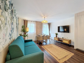 Location
New renovated apartment just 1 min from train station RER Val D’Europe , free parking underground (loyer tout inclus)