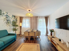 Location
New renovated apartment just 1 min from train station RER Val D’Europe , free parking underground (loyer tout inclus)