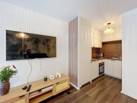 Location
New renovated apartment just 1 min from train station RER Val D’Europe , free parking underground (loyer tout inclus)
