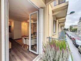 Location
New renovated apartment just 1 min from train station RER Val D’Europe , free parking underground (loyer tout inclus)