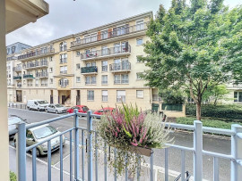 Location
New renovated apartment just 1 min from train station RER Val D’Europe , free parking underground (loyer tout inclus)