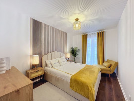 Location
New renovated apartment just 1 min from train station RER Val D’Europe , free parking underground (loyer tout inclus)