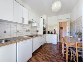 
                                                                                        Vente
                                                                                         Nice - 4 pièces traversant au coeur d'une résidence élégante