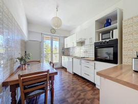 
                                                                                        Vente
                                                                                         Nice - 4 pièces traversant au coeur d'une résidence élégante