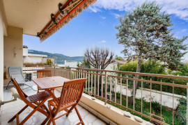 Vente
Nice - Au calme d'une rue paisible dans le quartier Cimiez Flirey
