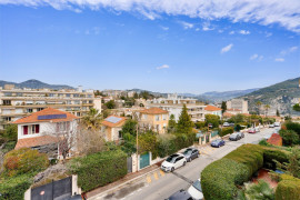 Vente
Nice - Au calme d'une rue paisible dans le quartier Cimiez Flirey