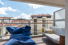 
                                                                                        Vente
                                                                                         NICE / BORRIGLIONE - Appartement 2 pièces à vendre en dernier étage avec terrasse, parking et cave