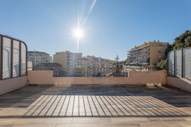 
                                                                                        Vente
                                                                                         NICE – Boulevard de Cessole / Dernier étage avec grande terrasse
