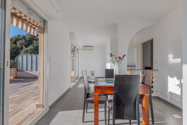 
                                                                                        Vente
                                                                                         NICE – Boulevard de Cessole / Dernier étage avec grande terrasse