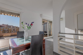 
                                                                                        Vente
                                                                                         NICE – Boulevard de Cessole / Dernier étage avec grande terrasse