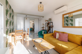
                                                                                        Location
                                                                                         NICE / CARRAS - Appartement 3 pièces MEUBLE avec vue mer
