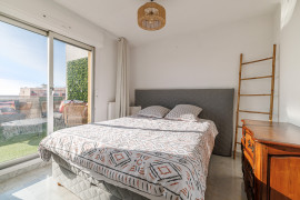 
                                                                                        Location
                                                                                         NICE / CARRAS - Appartement 3 pièces MEUBLE avec vue mer