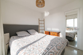 
                                                                                        Location
                                                                                         NICE / CARRAS - Appartement 3 pièces MEUBLE avec vue mer