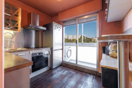 
                                                                                        Location
                                                                                         NICE / CARRAS - Appartement 3 pièces MEUBLE avec vue mer