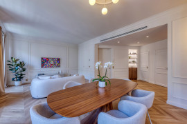 
                                                                                        Vente
                                                                                         Nice Carré d'Or – Appartement haussmannien d'exception, entièrement rénové
