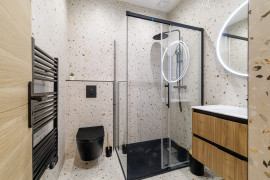 
                                                                                        Vente
                                                                                         Nice - Carré d'Or - Grand 4 pièces traversant de 120m2 entièrement rénové