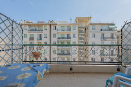 
                                                                                        Vente
                                                                                         Nice - Centre Ville : Appartement 3 pièces