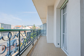 
                                                                                        Vente
                                                                                         Nice - Centre Ville : Appartement 3 pièces