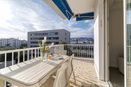 
                                                                                        Vente
                                                                                         Nice - Cimiez - 3 pièces de 84,69 m² entièrement rénové avec terrasse et garage
