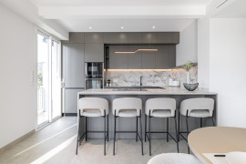 
                                                                                        Vente
                                                                                         Nice - Cimiez - 3 pièces de 84,69 m² entièrement rénové avec terrasse et garage