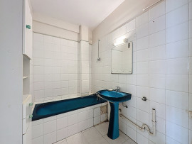 Vente
Nice Cimiez - 3 pièces familial à rénover