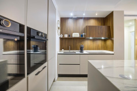 
                                                                                        Vente
                                                                                         Nice - Cimiez  - beau  3 pièces de 73 m² avec terrasse et entièrement rénové