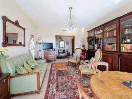 
                                                                                        Vente
                                                                                         Nice Cimiez / Cemenelum - Spacieux 3 pièces avec vue mer dans prestigieuse résidence avec parc