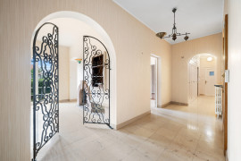 
                                                                                        Vente
                                                                                         Nice Cimiez - Charmante maison de plain-pied aux airs andalous proche du Musée Chagall