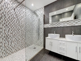 
                                                                                        Vente
                                                                                         Nice Cimiez - Idéal familles - Beau 4 pièces en rez de jardin dans une résidence avec parc