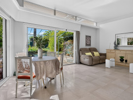 
                                                                                        Vente
                                                                                         Nice Cimiez - Proche Centre ville et collège Stanislas, beau 3 pièces 87m2 en Rez de Jardin