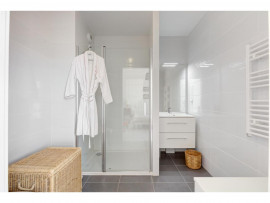 Vente
Nice Cimiez - Rare - Toit-terrasse avec espace de vie de 152 m2 et ses deux immenses terrasses