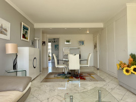 
                                                                                        Vente
                                                                                         Nice Cimiez - Superbe appartement en dernier étage avec vue exceptionnelle mer et jardin