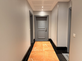 
                                                                                        Vente
                                                                                         Nice Cimiez - Superbe rez de jardin dans une résidence luxueuse