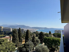 Vente
Nice - Fabron - Beau studio rénové de 14m2 avec extérieur et vue mer
