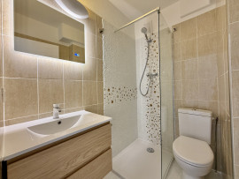 Vente
Nice - Fabron - Beau studio rénové de 14m2 avec extérieur et vue mer